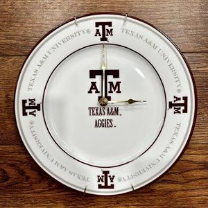 EUC Working Texas A&M Aggies White & Maroon Clock Made from Plate China